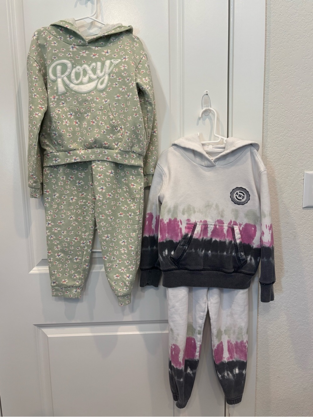 Roxy Abercrombie Kids Girls Sweatsuit Bundle Hoodie Jogger Tie Dye Floral 5/6